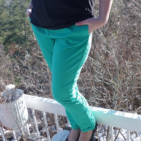 Forever 21 Green Spring Pants - Picture 3 of 6